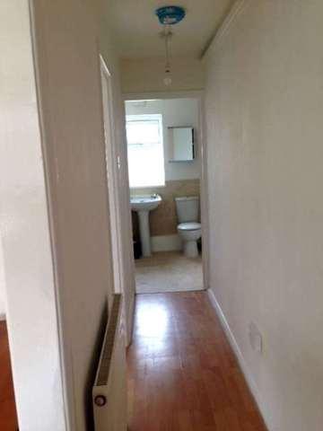  Image of 1 Bedroom Flat to rent at High Road Leytonstone Leytonstone London, E11 4PA
