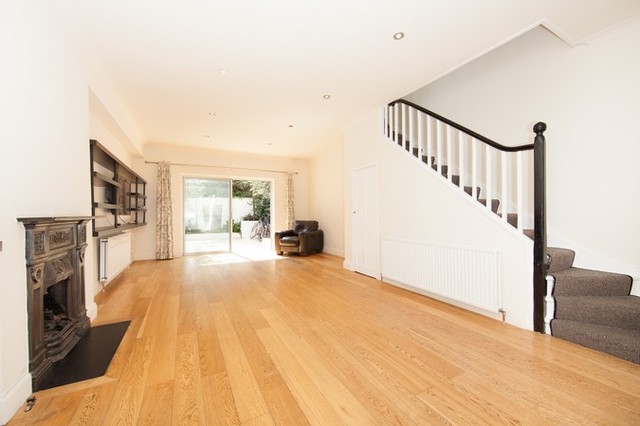  Image of 3 Bedroom Detached to rent at Mortlake, SW14 8HB
