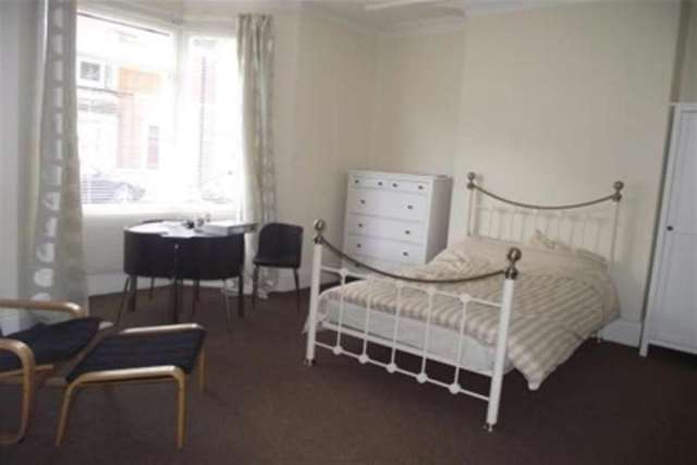  Image of 2 Bedroom Flat to rent at Newcastle upon Tyne, NE2 3HX