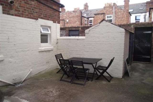  Image of 2 Bedroom Flat to rent at Newcastle upon Tyne, NE2 3HX