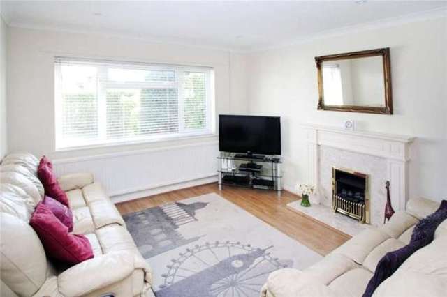 Image of 4 Bedroom Detached for sale at Rustington Rustington, BN16 2JP