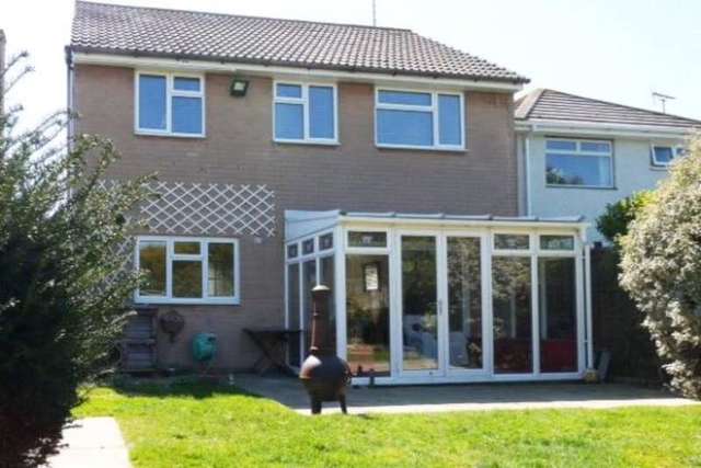  Image of 4 Bedroom Detached for sale at Rustington Rustington, BN16 2JP