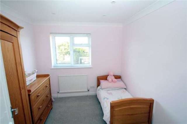  Image of 4 Bedroom Detached for sale at Rustington Rustington, BN16 2JP