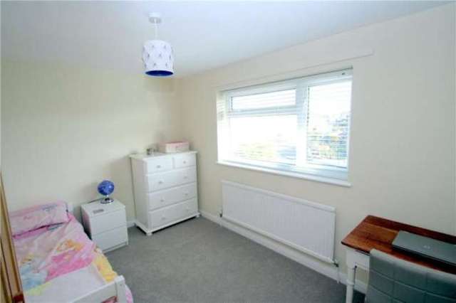  Image of 4 Bedroom Detached for sale at Rustington Rustington, BN16 2JP