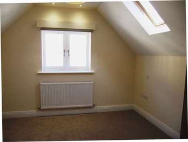  Image of 2 Bedroom Flat to rent at Spittal Street  Marlow, SL7 1DB