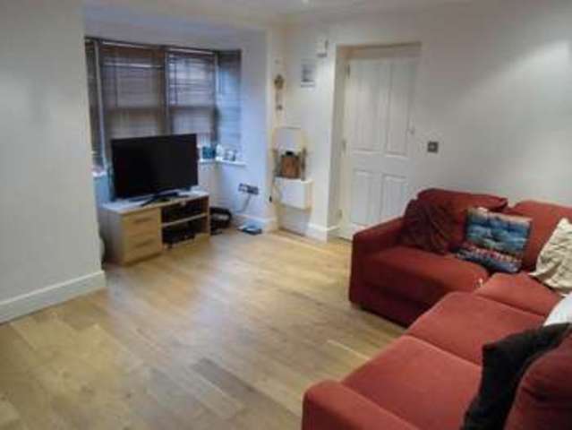  Image of 1 Bedroom Flat to rent at Adelaide Road  Chichester, PO19 7AX