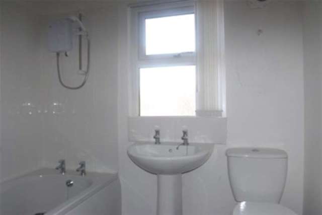  Image of 3 Bedroom Detached to rent at Liverpool, L9 0LE