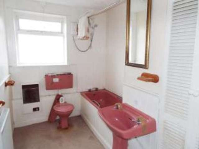  Image of 3 Bedroom Terraced for sale at Prestwich Manchester Prestwich, M25 1PL