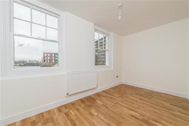  Image of 1 Bedroom Flat to rent at Deptford, SE8 3HS