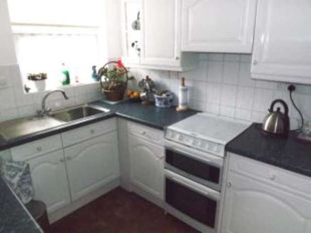  Image of 3 Bedroom Detached for sale at New Malden  New Malden, KT3 5BQ