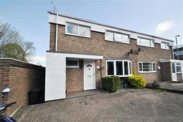  Image of 3 Bedroom Property for sale at Paddock Close Droitwich Spa Droitwich Spa, WR9 9HN