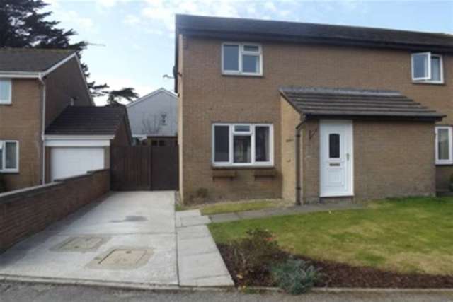  Image of 3 Bedroom Detached to rent at Penryn, TR10 8QE