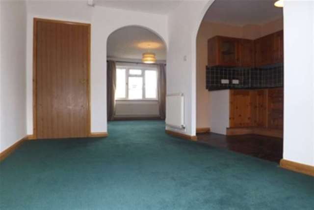  Image of 3 Bedroom Detached to rent at Penryn, TR10 8QE