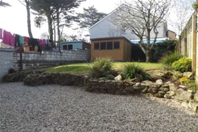  Image of 3 Bedroom Detached to rent at Penryn, TR10 8QE