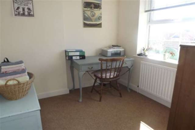  Image of 3 Bedroom Detached to rent at Chesterfield, S41 0EJ