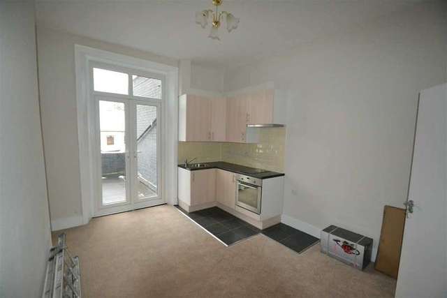  Image of Studio to rent at Putney, SW15 1SR