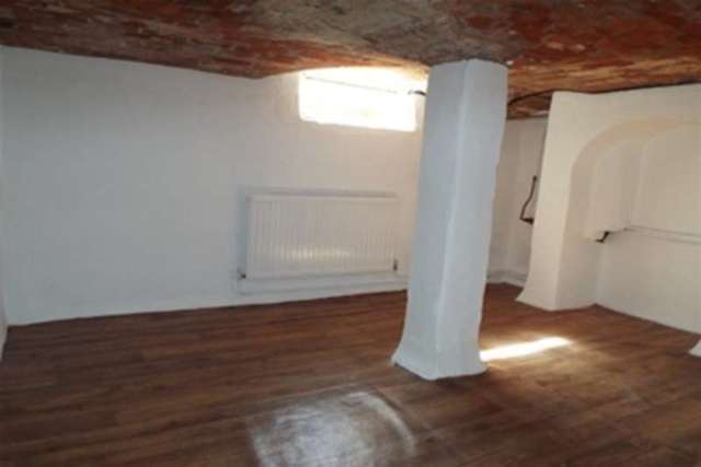  Image of 2 Bedroom Detached to rent at Romsey, SO51 8JB