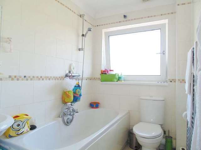  Image of 3 Bedroom End of Terrace for sale at Shirley  Southampton, SO15 5QD
