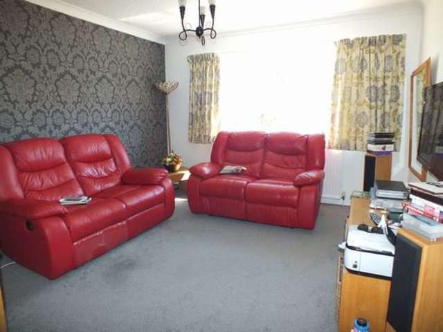  Image of 2 Bedroom Flat for sale at Alleyn Court  Seaton, EX12 2JX