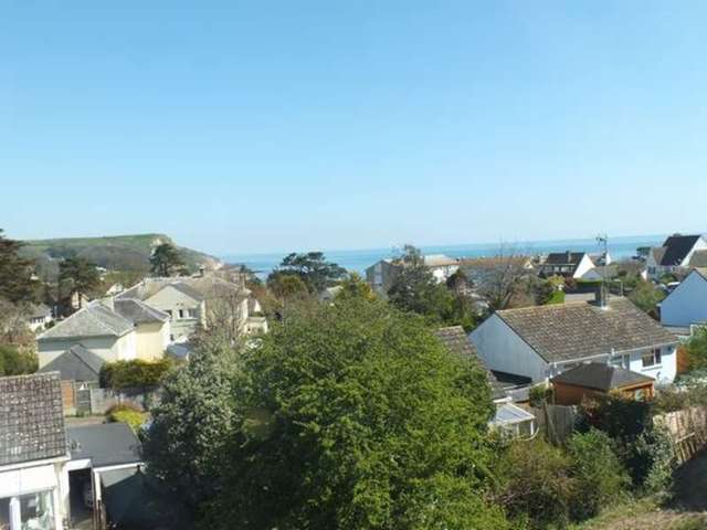  Image of 2 Bedroom Flat for sale at Alleyn Court  Seaton, EX12 2JX