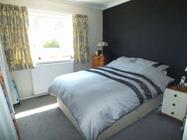  Image of 2 Bedroom Flat for sale at Alleyn Court  Seaton, EX12 2JX