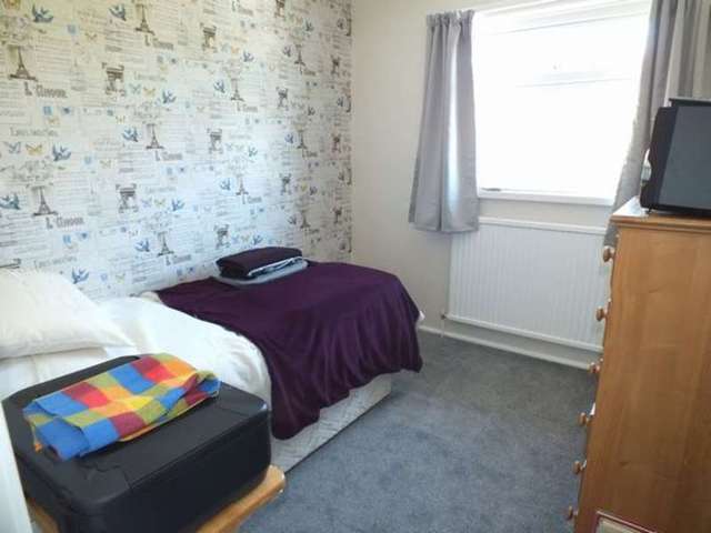  Image of 2 Bedroom Flat for sale at Alleyn Court  Seaton, EX12 2JX