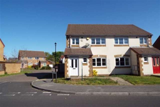  Image of 3 Bedroom Detached to rent at Cowes, PO31 7UY