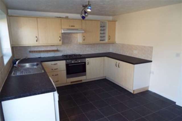  Image of 3 Bedroom Detached to rent at Cowes, PO31 7UY