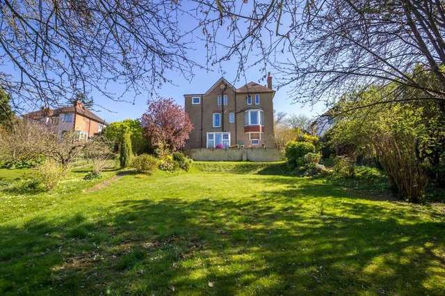  Image of 4 Bedroom Detached for sale at Purley Purley, CR8 1AG