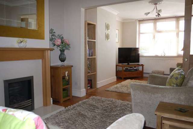  Image of 3 Bedroom Semi-Detached for sale at Leamington Spa Warwickshire, CV31 3DE
