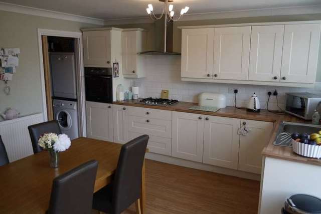  Image of 3 Bedroom Semi-Detached for sale at Leamington Spa Warwickshire, CV31 3DE