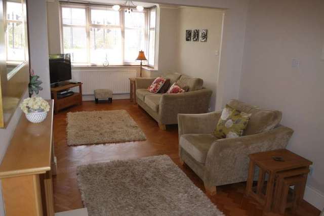  Image of 3 Bedroom Semi-Detached for sale at Leamington Spa Warwickshire, CV31 3DE