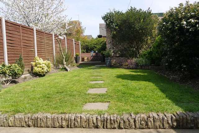  Image of 3 Bedroom Semi-Detached for sale at Leamington Spa Warwickshire, CV31 3DE