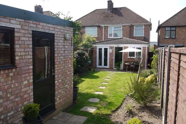  Image of 3 Bedroom Semi-Detached for sale at Leamington Spa Warwickshire, CV31 3DE