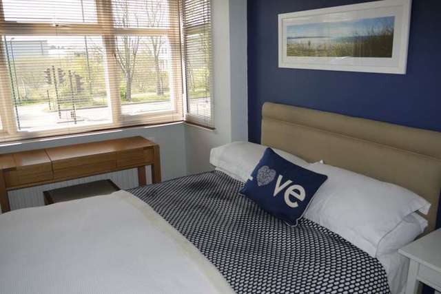  Image of 3 Bedroom Semi-Detached for sale at Leamington Spa Warwickshire, CV31 3DE