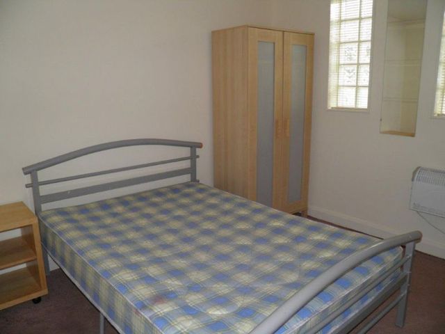  Image of 3 Bedroom Apartment to rent at 30 Ludgate Hill  Manchester City, M4 4DH