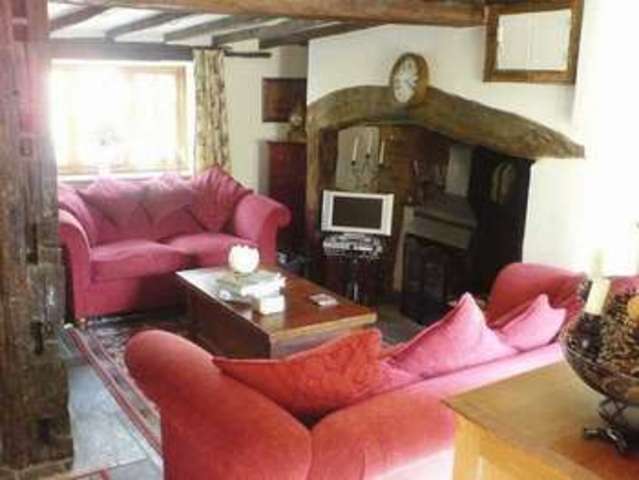  Image of 3 Bedroom Terraced to rent at 44 Church Lane  West Wycombe, HP14 3AH