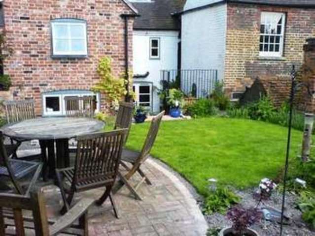 Image of 3 Bedroom Terraced to rent at 44 Church Lane  West Wycombe, HP14 3AH