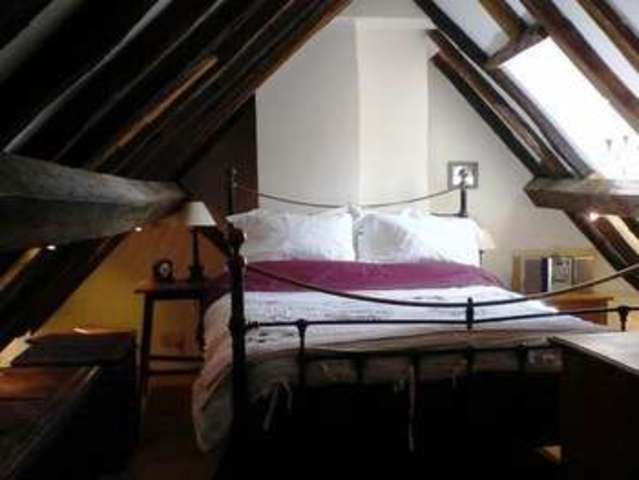  Image of 3 Bedroom Terraced to rent at 44 Church Lane  West Wycombe, HP14 3AH