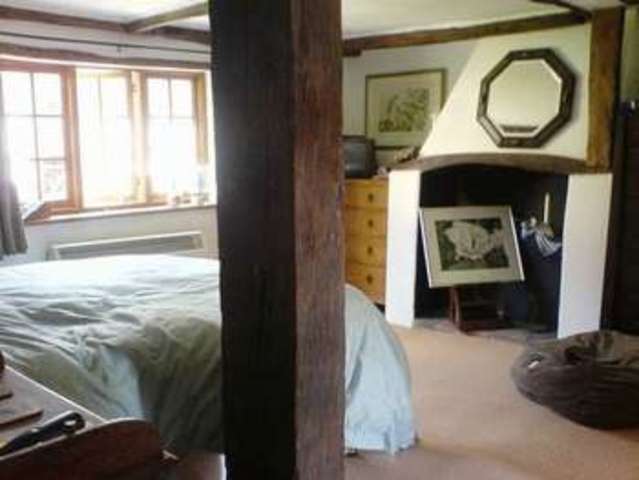  Image of 3 Bedroom Terraced to rent at 44 Church Lane  West Wycombe, HP14 3AH