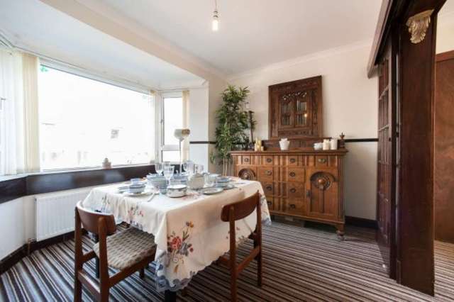  Image of 4 Bedroom Detached for sale at Sunningdale Drive  Bridge of Weir, PA11 3HX