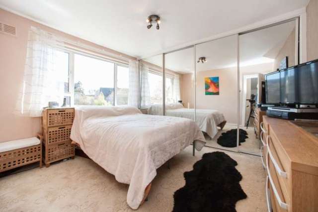  Image of 4 Bedroom Detached for sale at Sunningdale Drive  Bridge of Weir, PA11 3HX