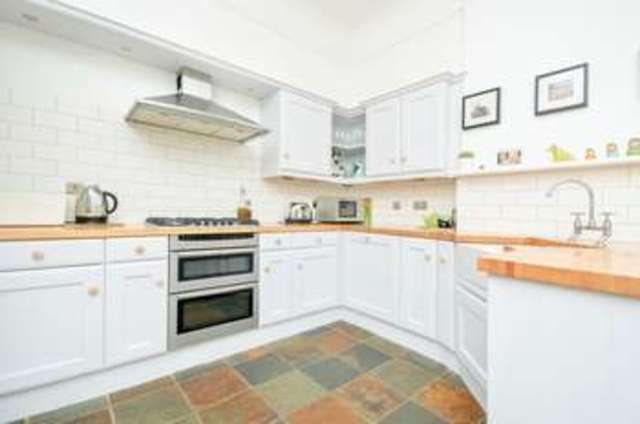  Image of 2 Bedroom Flat for sale at Maurice Place Blackford Edinburgh, EH9 3EP