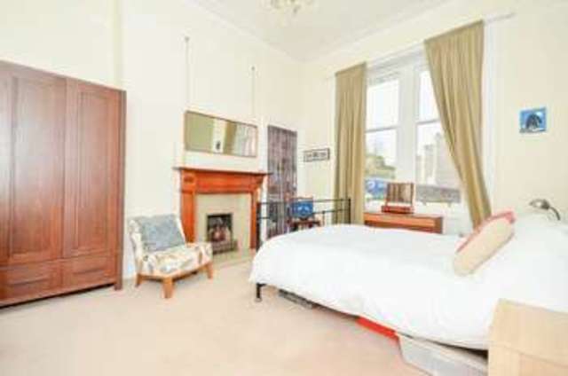  Image of 2 Bedroom Flat for sale at Maurice Place Blackford Edinburgh, EH9 3EP