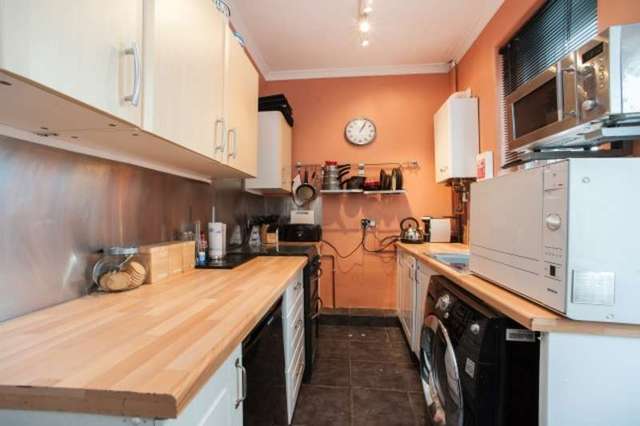  Image of 2 Bedroom Semi-Detached for sale at Braidfauld Place  Glasgow, G32 8PU