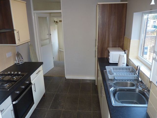  Image of 3 Bedroom Flat to rent at Addycombe Terrace Array Byker, NE6 5NB