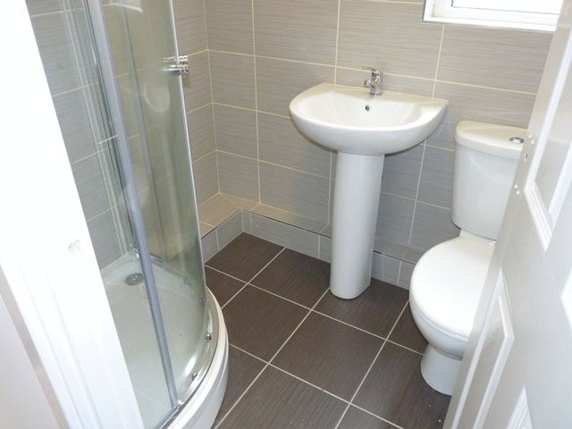  Image of 3 Bedroom Flat to rent at Addycombe Terrace Array Byker, NE6 5NB