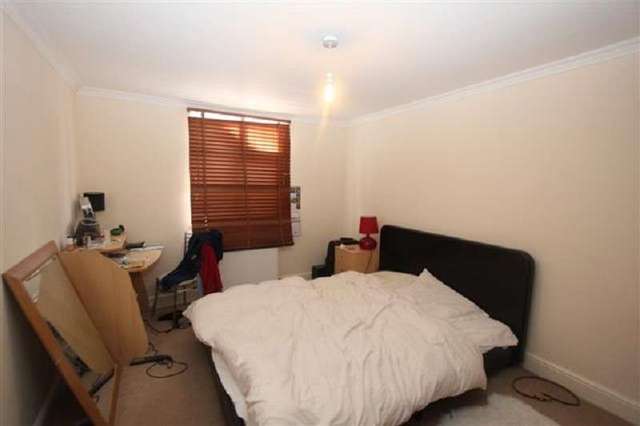  Image of 1 Bedroom Flat for sale at Aspen Lodge  Edgware, HA8 7PB