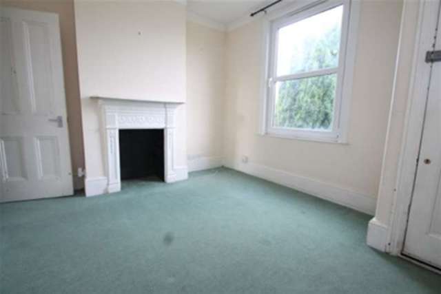  Image of 2 Bedroom Detached to rent at Dartford, DA2 7PY