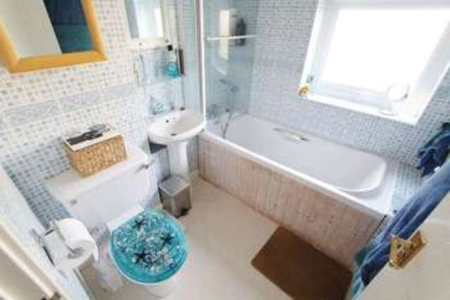  Image of 3 Bedroom Semi-Detached for sale at Barons Mead  Southampton, SO16 9TD